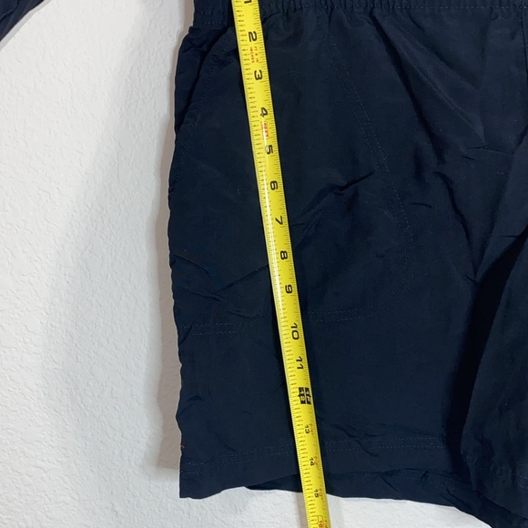 🎱Large Men’s 5.5” inseam Black Columbia swim shorts! - Picture 3 of 8